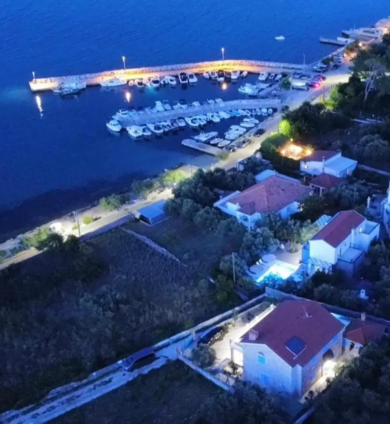 Villa Maza Ždrelac 0*,